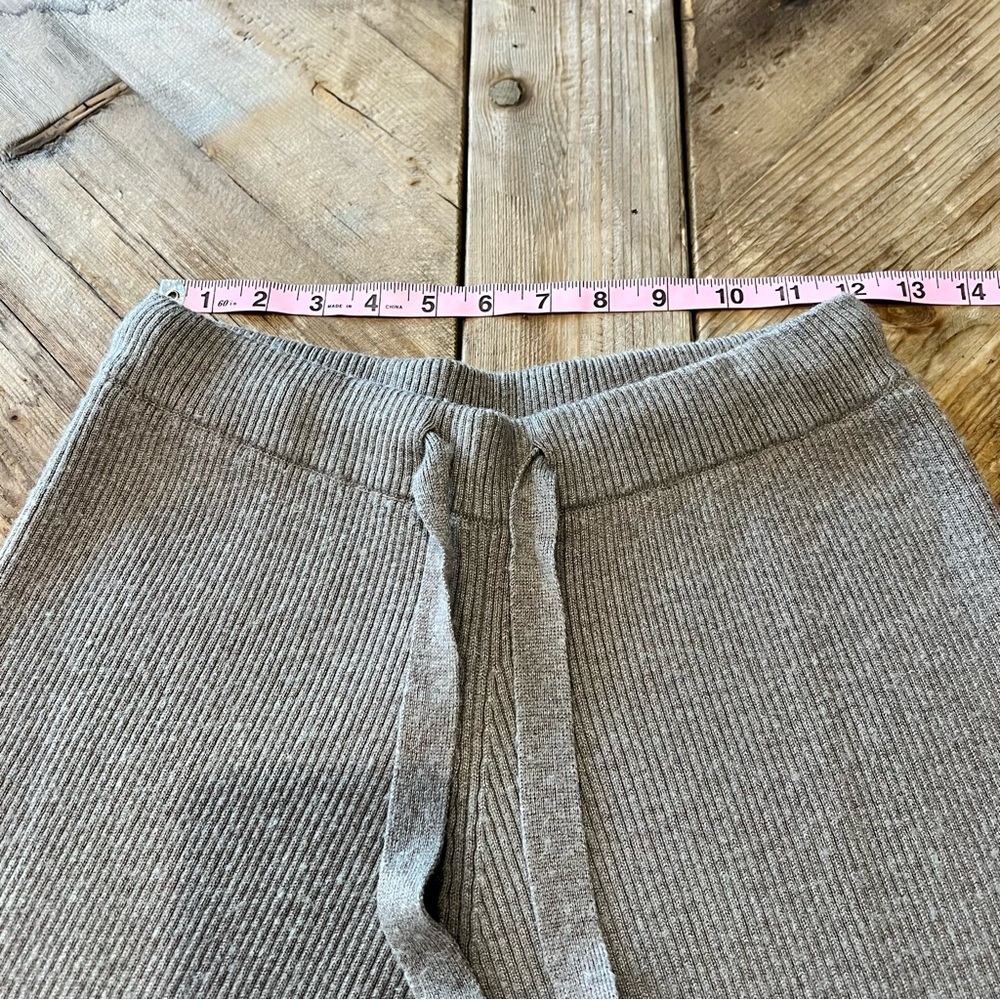 TOPFEELING Ladies Cropped Wide Leg Beige Drawstring Sweater Knit Gaucho Pants - Picture 9 of 9